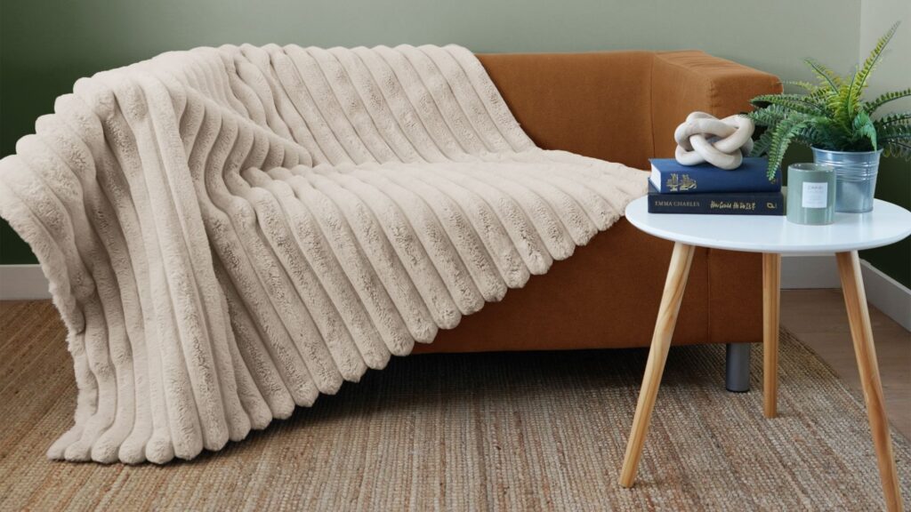 Make Gifting Easy with rucomfy’s Christmas Collection for Grown-Ups