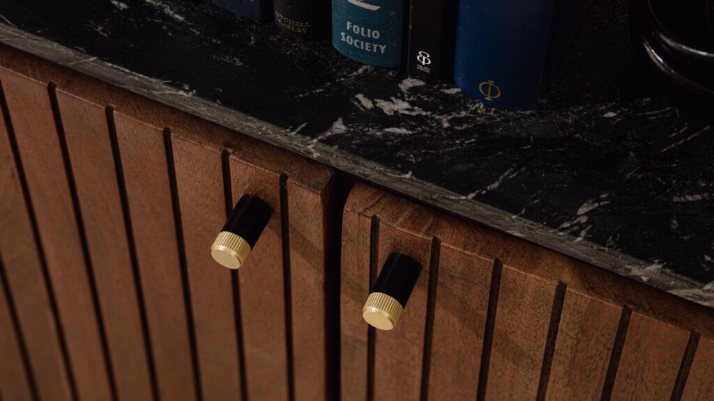 The Subtle Way to Embrace Neo Deco Interiors in 2026