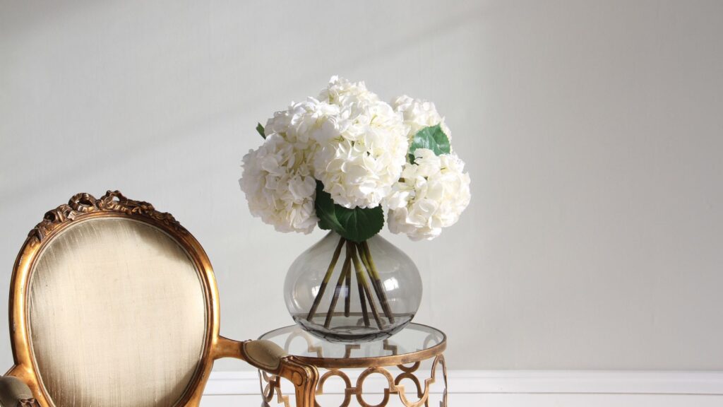 Classic White Hydrangeas Outshine All Other Florals in New Research